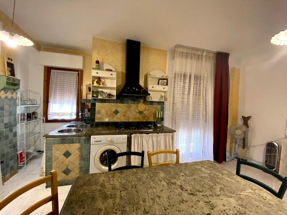 Casa Vacanze Margherita Porto Torres Luaran gambar